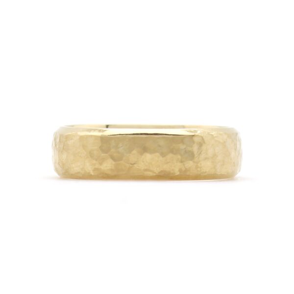 18K yellow gold comfort fit band