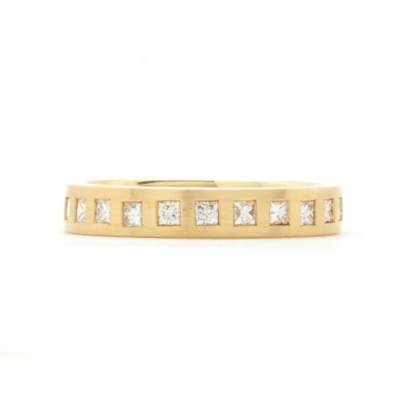 18K yellow gold and diamond ring